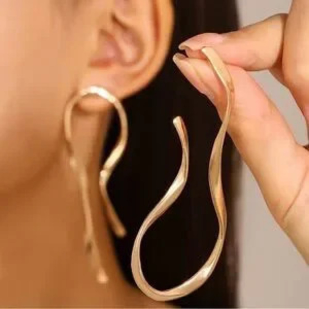 Exaggerated Irregular Lines Big Dangle Earrings